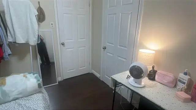 room for rent - Photo 3