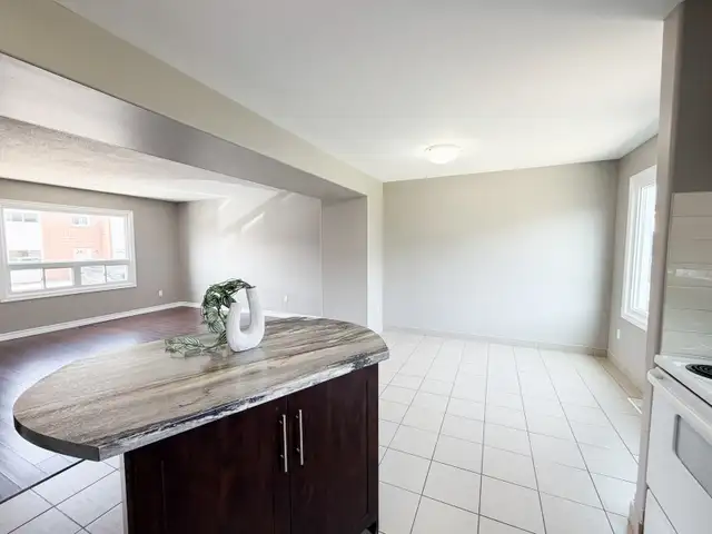 2 Bedroom 2 Bathroom Townhouse For Rent - Photo 3