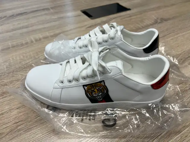 Gucci ACE Shoes , men’s size 9.5 in excellent condition