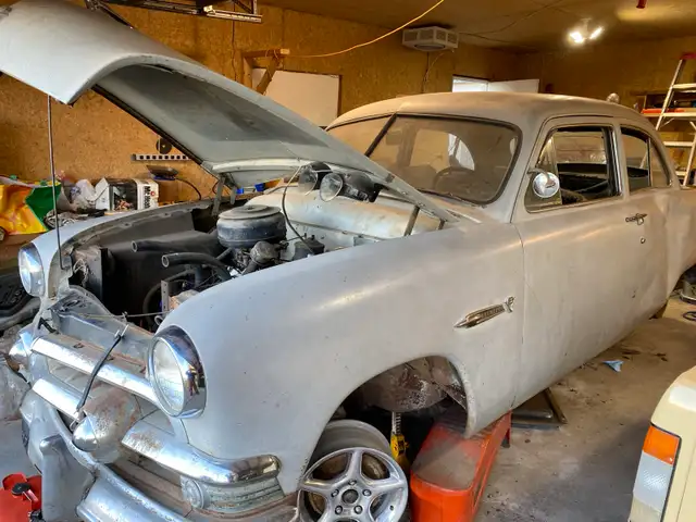 1951 Ford Tudor - Photo 2