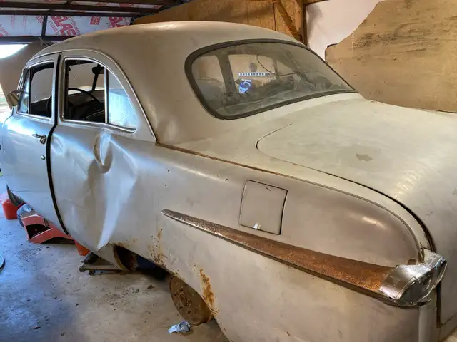 1951 Ford Tudor - Photo 10