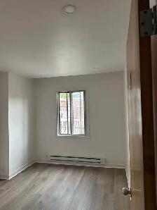 PRIVATE ROOM ON JEAN-TALON EAST - Photo 2