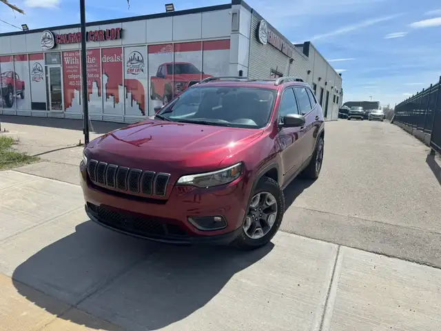 2021 Jeep Cherokee Latitude ONLY 32,000 km!