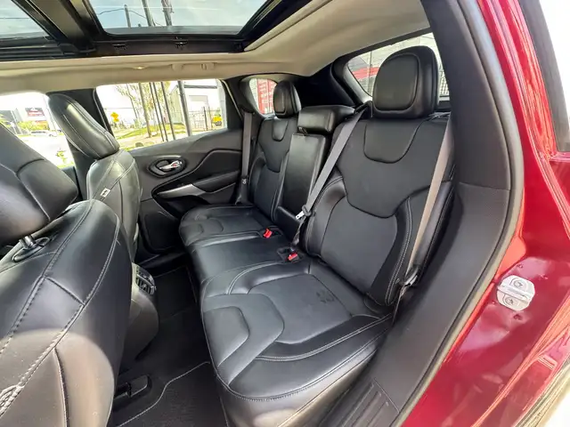 2021 Jeep Cherokee Latitude ONLY 32,000 km! - Photo 18