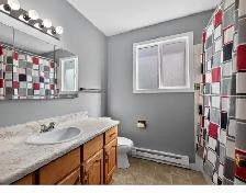 Two bedroom home with double garage for rent - Photo 4