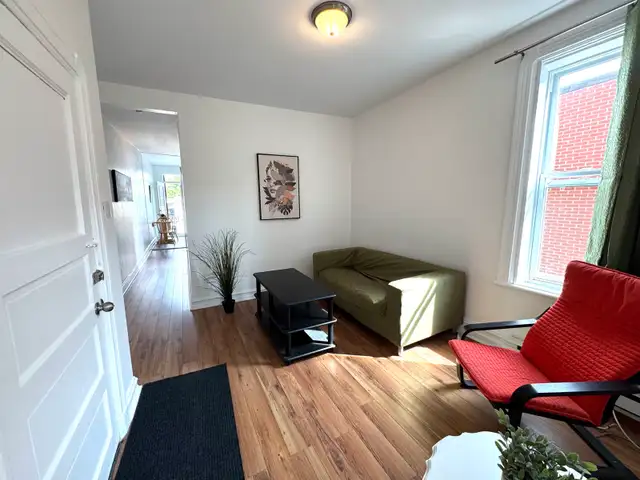 Rosemont superbe 4 1/2 meublé tout-inclus ! - Photo 9
