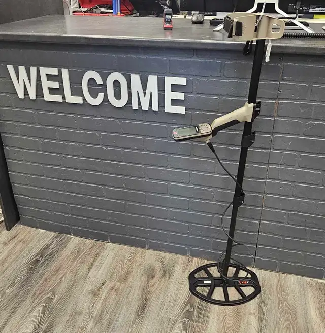 Minelab X-Terra Eite Waterproof Metal Detector