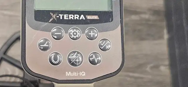 Minelab X-Terra Eite Waterproof Metal Detector - Photo 6