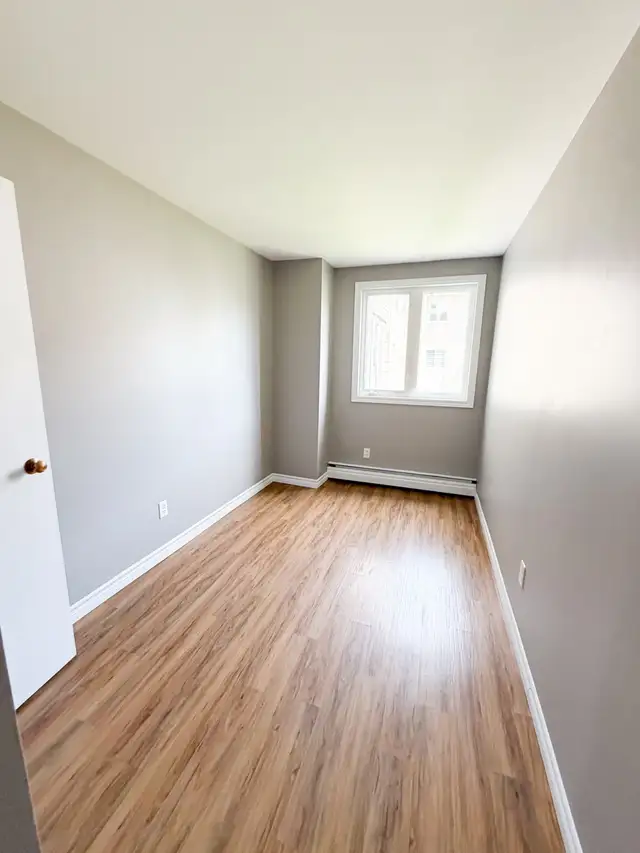 New Sudbury 2 Bedroom Apartment - Photo 7