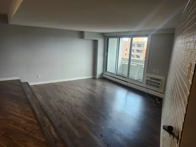 2 Bedroom Condo for rent - 1171 Ambleside Drive - Photo 4