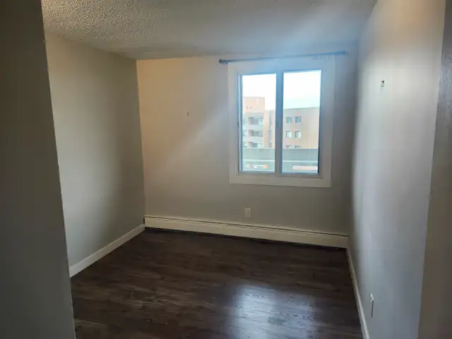 2 Bedroom Condo for rent - 1171 Ambleside Drive - Photo 5
