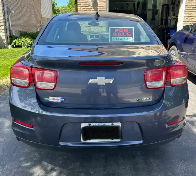 Chevy Malibu LS - Photo 2