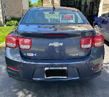 Chevy Malibu LS - Photo 2