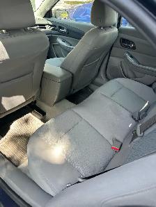 Chevy Malibu LS - Photo 5