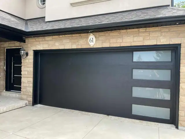 Sell, install and repair garage doors SUPER FAST SERVICE  ☎️ 613