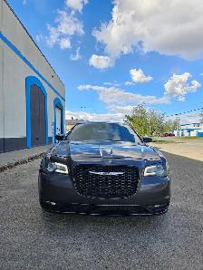 2016 Chrysler 300 S - Photo 2