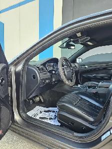2016 Chrysler 300 S - Photo 10