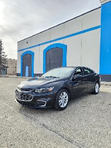 2017 Chevrolet Malibu LT - Photo 2