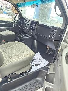 2009 Chevrolet Express 3500 - Photo 5