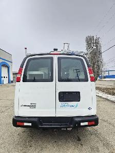 2012 Chevrolet Express 3500 - Photo 4