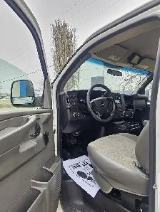 2012 Chevrolet Express 3500 - Photo 8