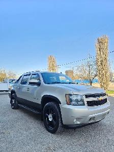 2009 Chevrolet Avalanche LS - Photo 2