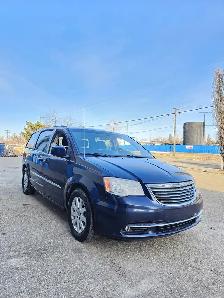 2014 Chrysler Town & Country Touring