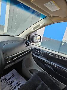 2014 Chrysler Town & Country Touring - Photo 14