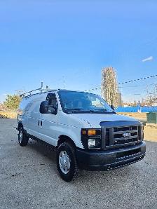 2013 Ford E-250 - Photo 3