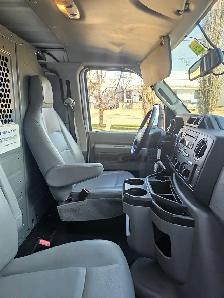 2013 Ford E-250 - Photo 13