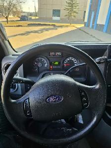 2013 Ford E-250 - Photo 14