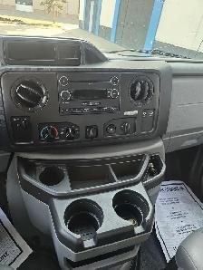2013 Ford E-250 - Photo 15