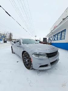 2017 Dodge Charger SXT - Photo 2