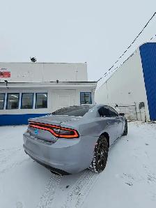 2017 Dodge Charger SXT - Photo 4
