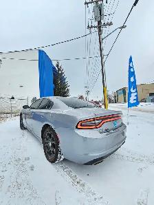 2017 Dodge Charger SXT - Photo 5