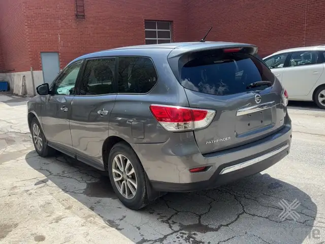 2016 Nissan Pathfinder 4WD 4dr S - Photo 6