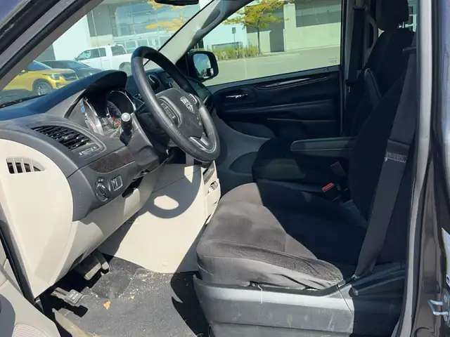 2018 Dodge Grand Caravan Canada Value Package 2WD - Photo 12
