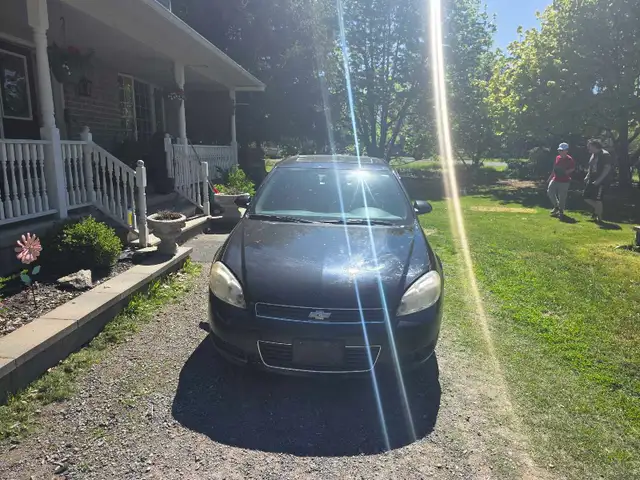 2011 Chevy Impala LTZ - Photo 5