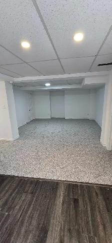 3 Bedrooms basement rental with separate entrance - Photo 5