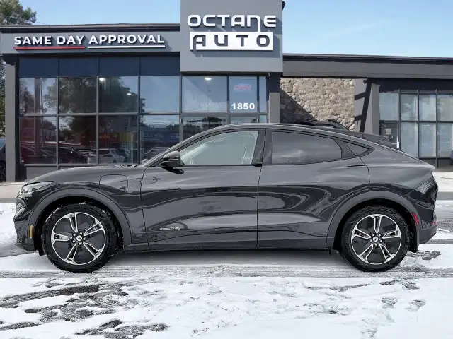 2022 Ford Mustang Mach-E Select AWD - Photo 3