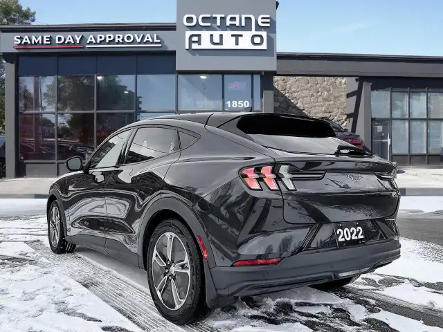 2022 Ford Mustang Mach-E Select AWD - Photo 4