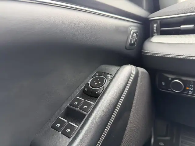 2022 Ford Mustang Mach-E Select AWD - Photo 20