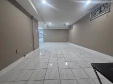 One bedroom basement apartment - Burnhamthorpe Confederation - Photo 5