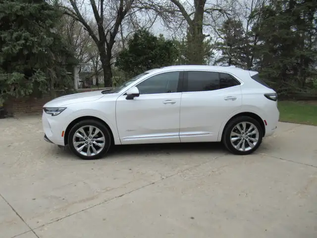 2023 Buick Envision Avenir AWD - Photo 2