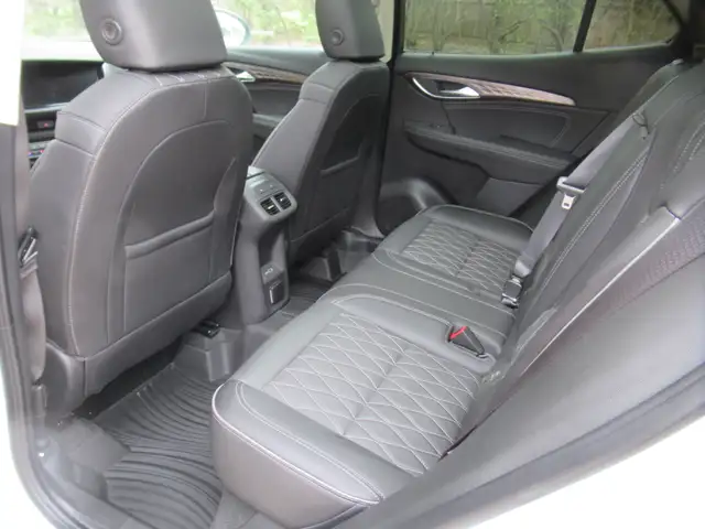 2023 Buick Envision Avenir AWD - Photo 25