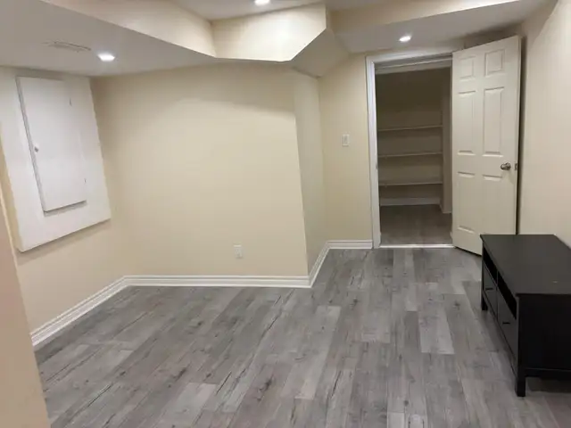 Basement Apartment for Rent in Brampton - Photo 6