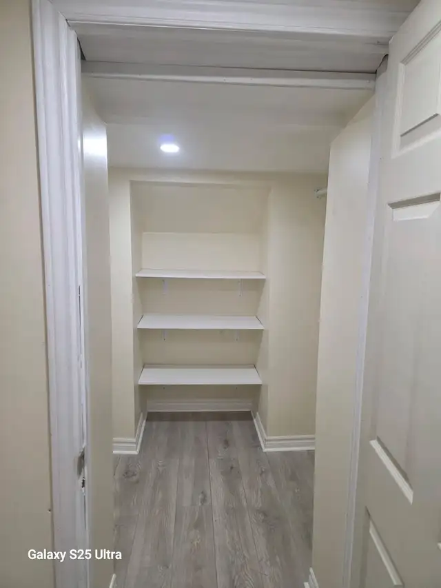 Basement Apartment for Rent in Brampton - Photo 10