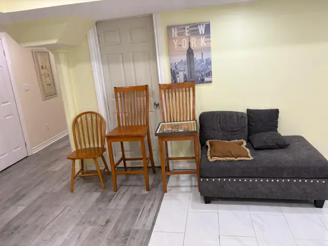 Basement Apartment for Rent in Brampton - Photo 11