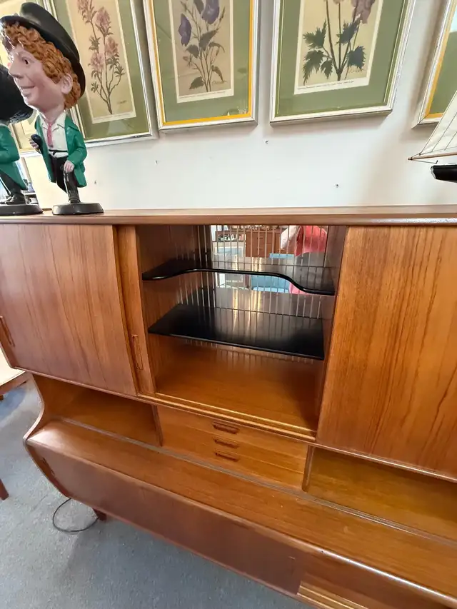 Mid-century modern Danish Teak Sideboard - Photo 6