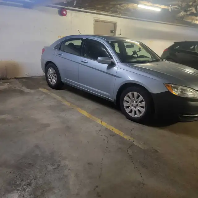 Selling 2012 Chrysler 200 - Photo 2